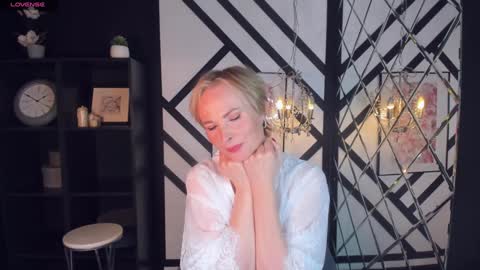 Sandra online show from 02/06/25, 08:50