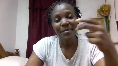 Snapshot of sandra_milly chatting on 04/20/26, 06:42 sandra online show from 04/20/26, 06:42