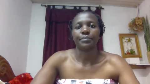 Snapshot of sandra_milly chatting on 05/11/26, 04:04 sandra online show from 05/11/26, 04:04
