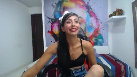 Snapshot of sandra_petite19 chatting on 05/04/26, 03:13 sandra online show from 05/04/26, 03:13