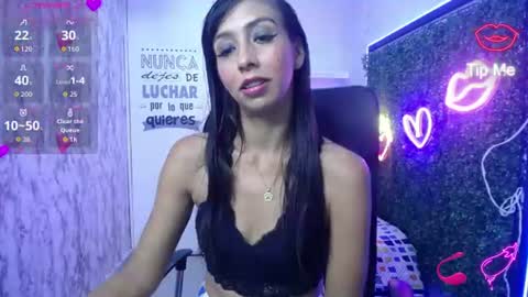 Snapshot of sandra_petite19 chatting on 06/15/26, 03:42 sandra online show from 06/15/26, 03:42