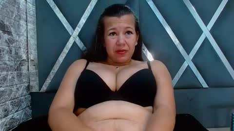 sandraclarkx69 online show from 02/12/25, 12:12