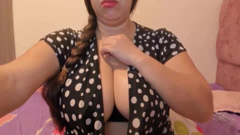 sandraclarkx69 online show from 05/13/26, 12:57