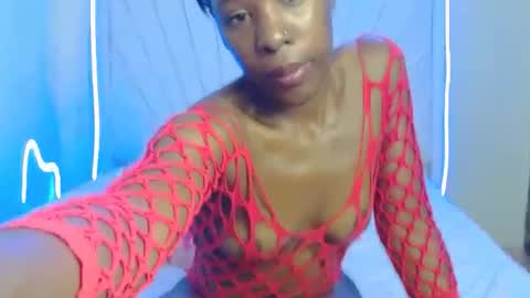 Snapshot of sandrah_ chatting on 06/20/26, 02:25 Sandy online show from 06/20/26, 02:25