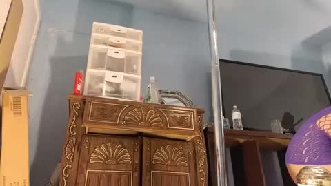 Sandra online show from 09/17/25, 07:54