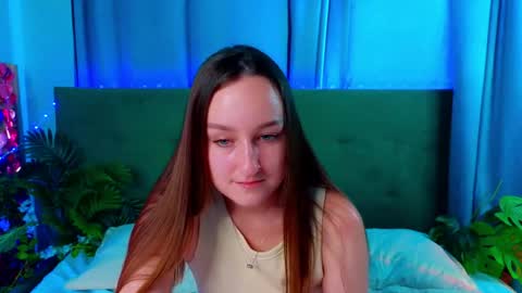 Snapshot of sandrawarren chatting on 05/25/26, 07:25 Sandra online show from 05/25/26, 07:25