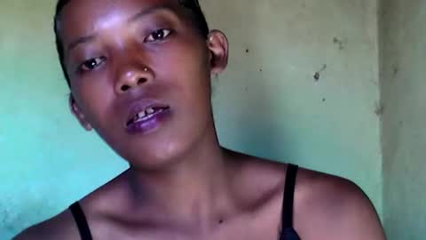 Snapshot of sandrine718 chatting on 02/09/26, 06:39 sandrine718 online show from 02/09/26, 06:39