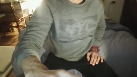 sandro online show from 12/18/25, 10:49