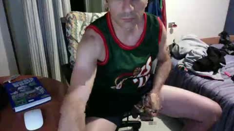 Snapshot of sandropertoni chatting on 06/03/26, 09:42 lucas online show from 06/03/26, 09:42