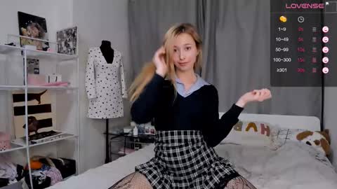 Sandy online show from 11/22/25, 03:55