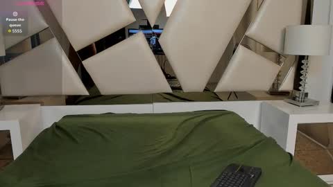 Sandy Houston  online show from 02/08/26, 01:58