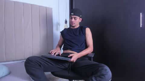 Santi online show from 03/12/26, 10:16