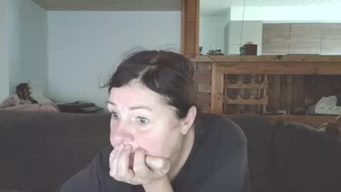 sanroom online show from 10/07/25, 02:03