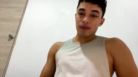Snapshot of santi36rt chatting on 05/13/26, 11:44 santi36rt online show from 05/13/26, 11:44