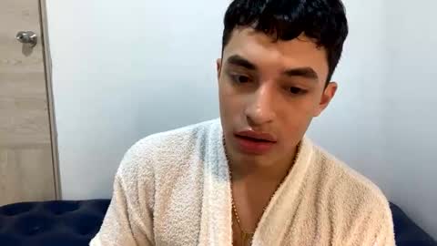 Snapshot of santi36rt chatting on 05/20/26, 02:18 santi36rt online show from 05/20/26, 02:18