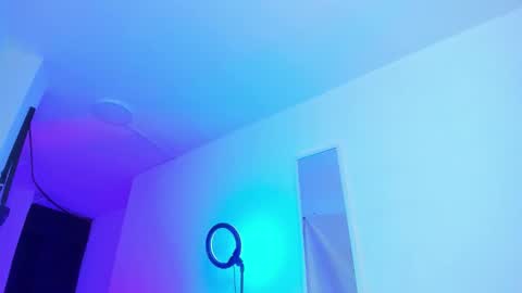 Snapshot of santi__ferrer chatting on 09/14/25, 03:05 Santi Ferrer online show from 09/14/25, 03:05