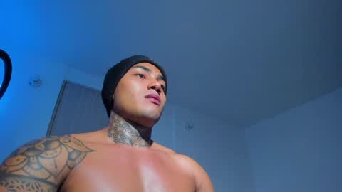Snapshot of santi__ferrer chatting on 05/06/26, 01:36 Santi Ferrer online show from 05/06/26, 01:36
