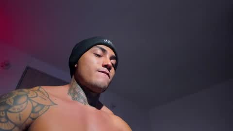 Snapshot of santi__ferrer chatting on 05/13/26, 01:47 Santi Ferrer online show from 05/13/26, 01:47