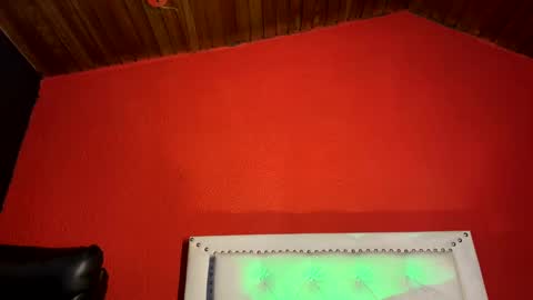 santi_fabulous online show from 12/18/24, 01:48