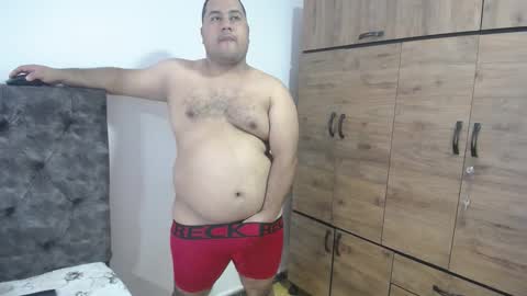 Snapshot of santi_hothot chatting on 09/24/25, 07:39 Santiago online show from 09/24/25, 07:39