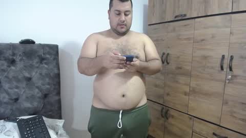 Snapshot of santi_hothot chatting on 09/29/25, 07:30 Santiago online show from 09/29/25, 07:30