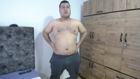 Snapshot of santi_hothot chatting on 10/11/25, 07:12 Santiago online show from 10/11/25, 07:12