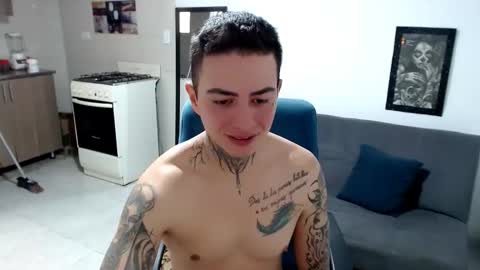 santi_ss online show from 11/23/25, 02:28