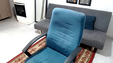 santi_ss online show from 12/14/25, 03:17