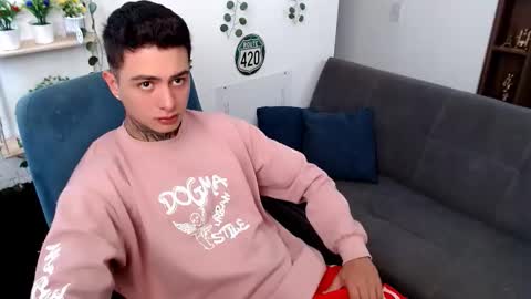 santi_ss online show from 03/11/26, 03:18