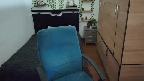 Snapshot of santi_ss chatting on 05/13/26, 01:03 santi_ss online show from 05/13/26, 01:03