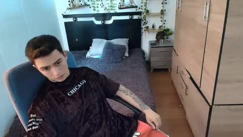 Snapshot of santi_ss chatting on 05/19/26, 02:45 santi_ss online show from 05/19/26, 02:45