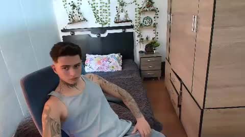 Snapshot of santi_ss chatting on 06/11/26, 04:49 santi_ss online show from 06/11/26, 04:49