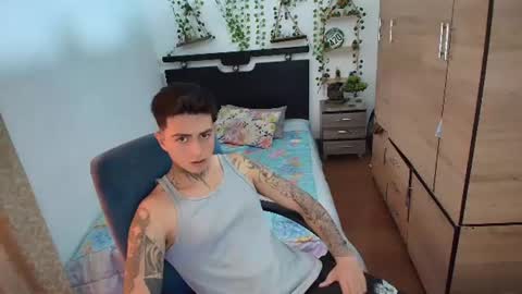 Snapshot of santi_ss chatting on 07/13/26, 04:21 santi_ss online show from 07/13/26, 04:21