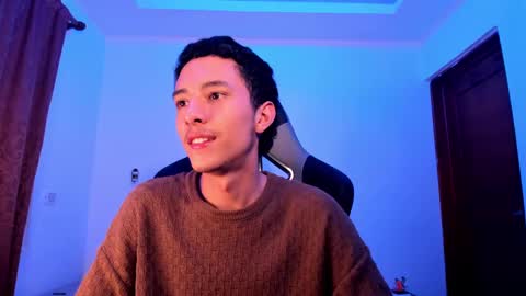 santi_twink19 online show from 12/10/24, 06:01