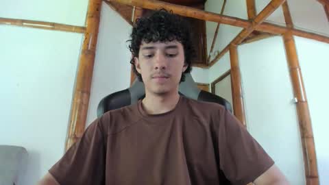 santi_twink19 online show from 02/12/26, 07:09