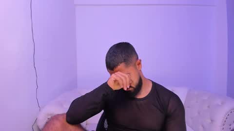 santiago_huntt online show from 01/20/25, 11:32