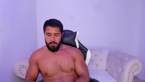 santiago_huntt online show from 10/14/25, 02:40
