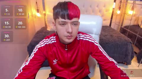 SANTIAGO  online show from 03/27/26, 11:04