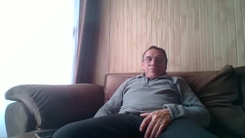 Snapshot of santiago_n chatting on 06/02/26, 06:32 santiago_n online show from 06/02/26, 06:32
