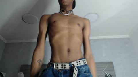 Santiiiiii  online show from 04/04/26, 01:15