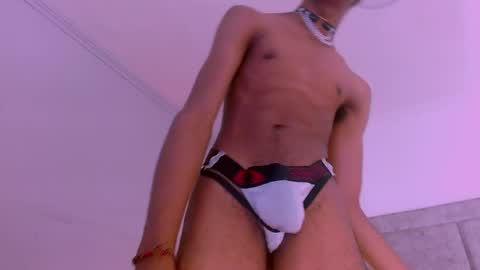 Santiiiiii  online show from 04/11/26, 04:11