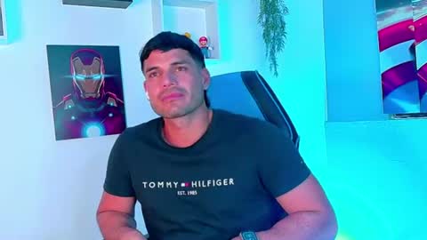 Snapshot of santiago_santii chatting on 08/05/26, 11:06 Santi online show from 08/05/26, 11:06