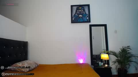 Snapshot of santiagocutex chatting on 09/20/25, 05:52 SANTAGO online show from 09/20/25, 05:52