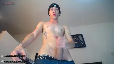 Snapshot of santiagocutex chatting on 10/08/25, 10:13 SANTAGO online show from 10/08/25, 10:13