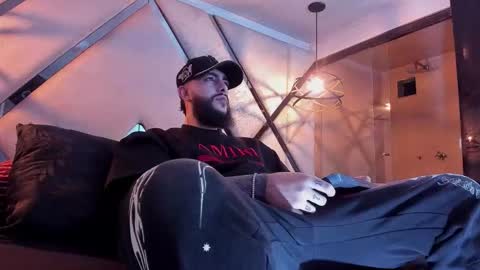 Snapshot of santiagohincapiie chatting on 03/01/26, 04:14 Santiago Hincapiie online show from 03/01/26, 04:14