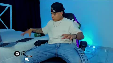 Santi Reyes online show from 03/11/25, 08:20