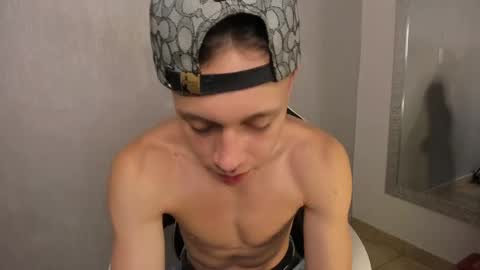 Julius Novachrono  online show from 10/17/25, 07:38