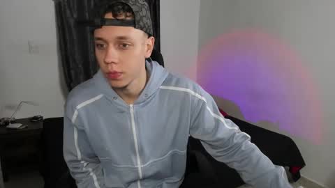 Julius Novachrono  online show from 11/28/25, 12:19