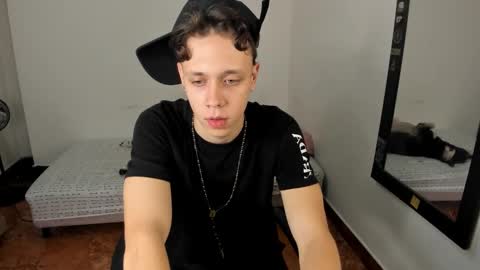 Julius Novachrono  online show from 03/06/26, 08:44