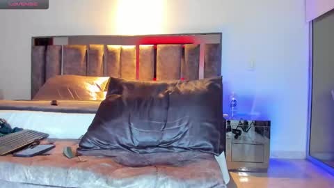 Santiago Seans online show from 12/30/24, 03:47